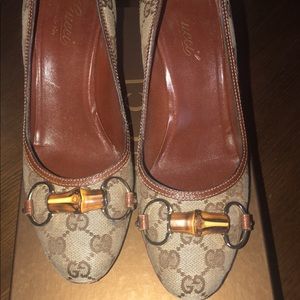 authentic GUCCI pumps